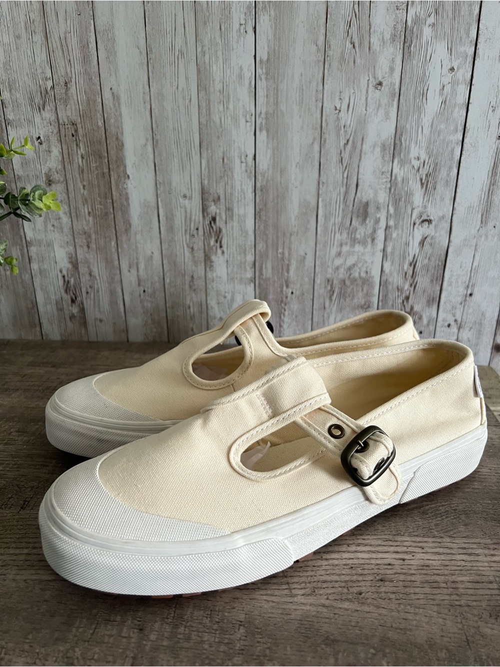 Vans Mary Jane Cream Canvas Sneakers M8.5, W10